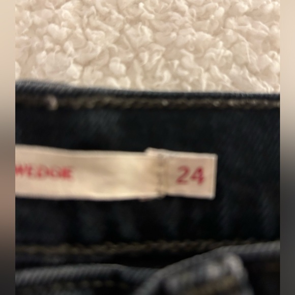 Black Wedgie Straight Fit Women’s Jeans from LEVI’S - Picture 2 of 2